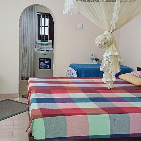 Twin Palms Hotel Mirissa Luaran gambar