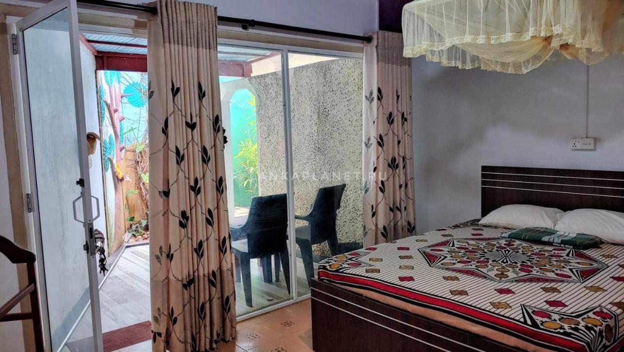 Twin Palms Hotel Mirissa Luaran gambar