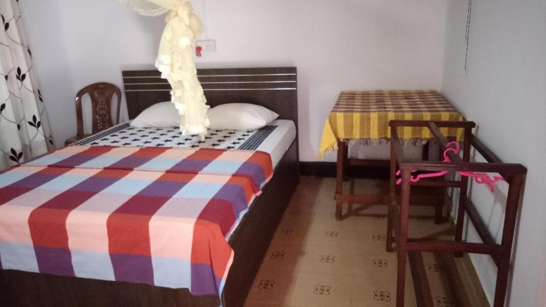 Twin Palms Hotel Mirissa Luaran gambar